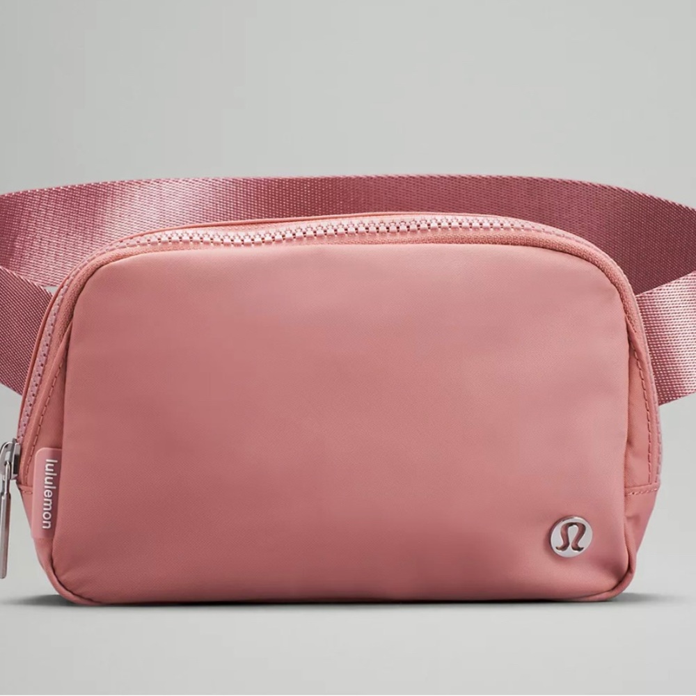 NWT Lululemon Everywhere Belt Bag pink pastel - Picture 1 of 5